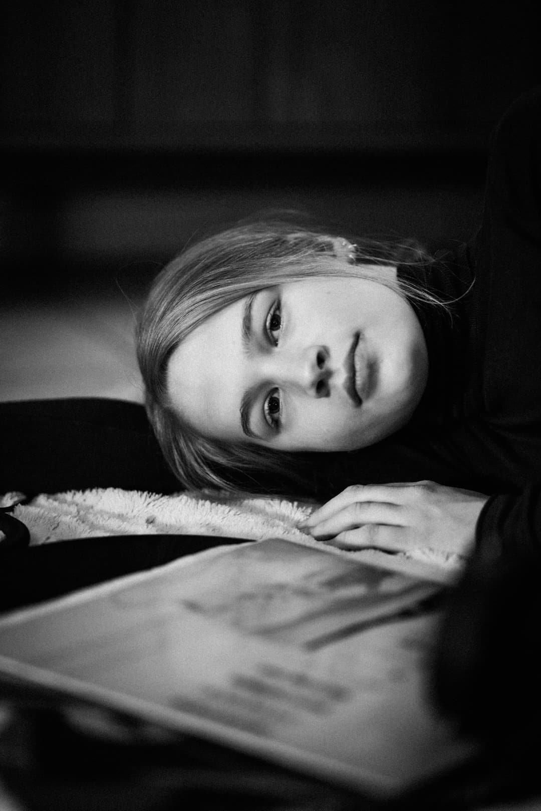 CASUAL LISTENING - available light, bavaria, black and white - photograph 4 of 16 by Marco Meyer, 2020