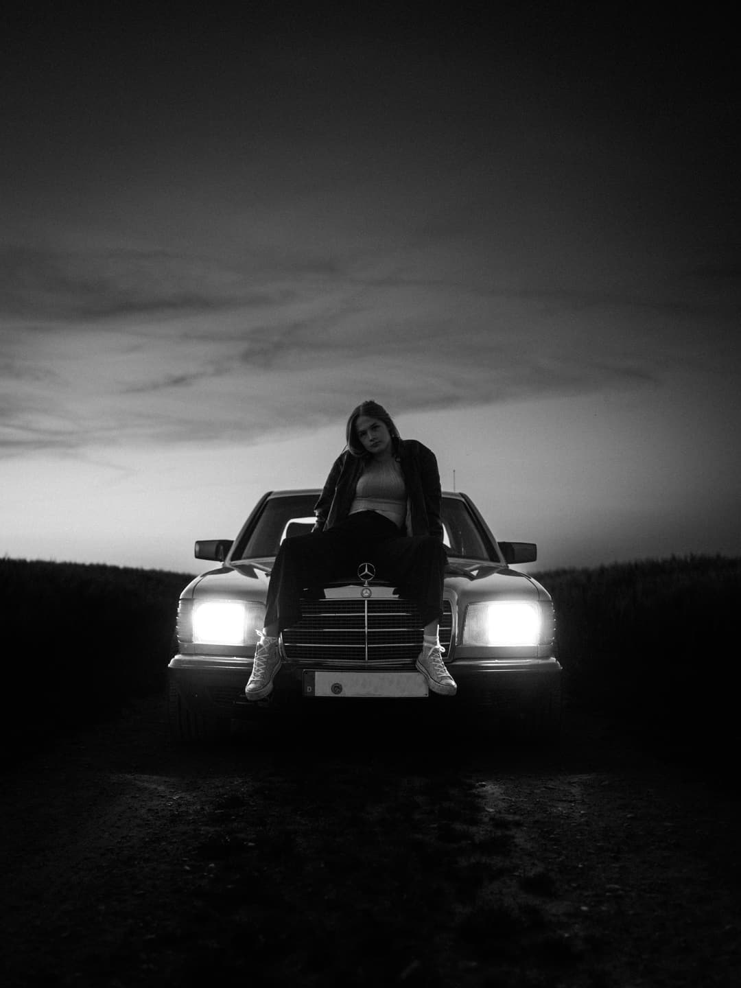 GIRL, CAR, SUNSET - portrait, editorial, outdoor - photograph 16 of 17 by Marco Meyer in Bavaria, Germany, 2025